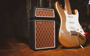  MICRO SUPERBEETLE GUITAR